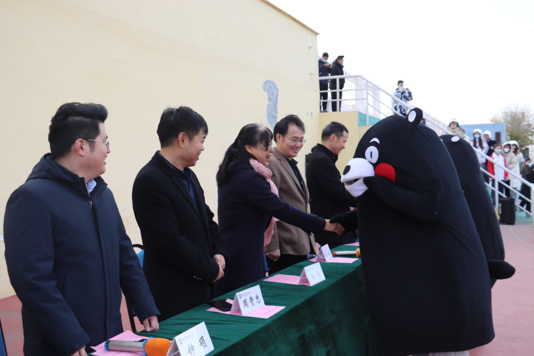 亚洲十大信誉网赌网址排名举办“体育拥抱科大·青春告白祖国”第六届学生田径运动会